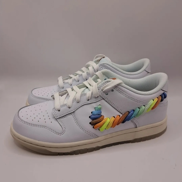 Nike Dunk low se rainbow swoosh 8w 6.5y - Picture 2 of 5